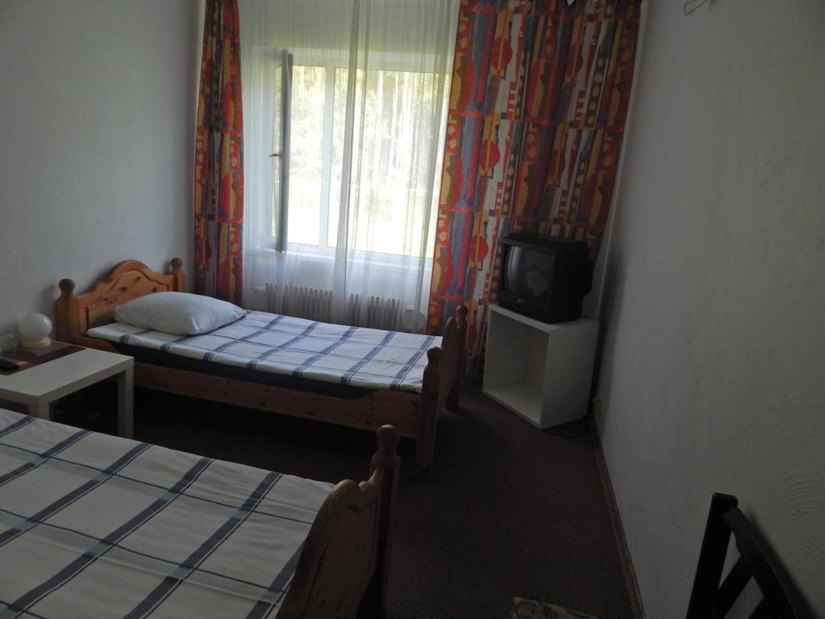 Motel Brencis Iecava ภายนอก รูปภาพ