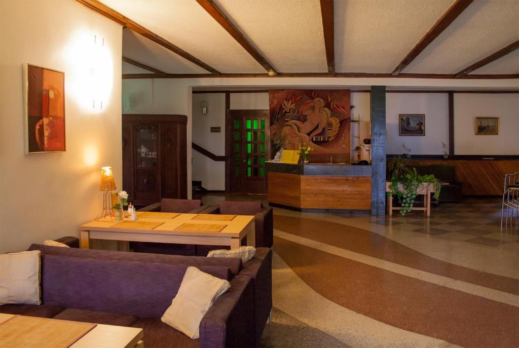 Motel Brencis Iecava ภายนอก รูปภาพ